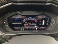 Pohled na přístrojovou desku