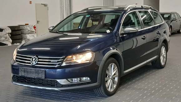 Вид спереди слева