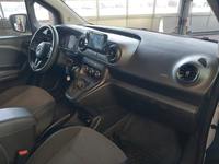 Вид на салон