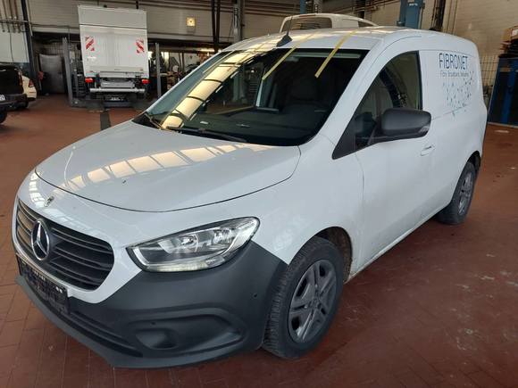 Вид спереди слева