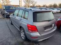 Вид сзади слева