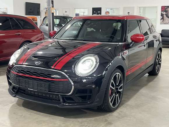 Вид спереди слева