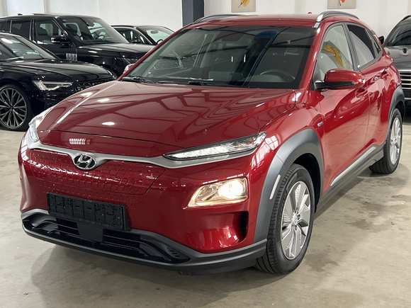 Вид спереди слева