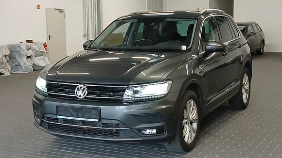 Вид спереди слева