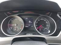 Pogled na kombinovani instrument