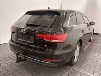 Pogled od pozadi desno