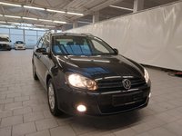 Skats no labās puses priekšā