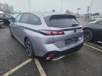 Pogled od pozadi levo