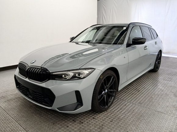 Pogled od napred levo