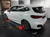 Vue de l’arrière gauche