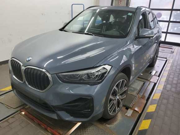 Вид спереди слева