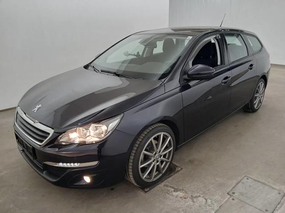 Vaizdas iš priekio kairės