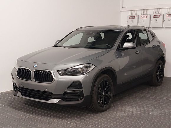 Вид спереди слева