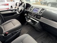 Вид на салон