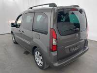 Widok z tyłu po stronie lewej