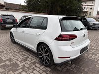 Вид сзади слева