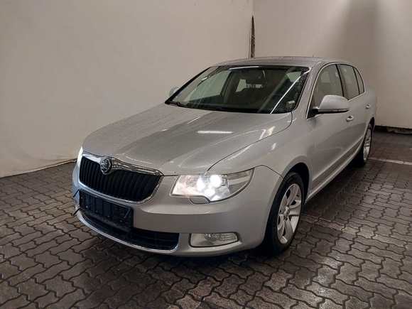 Pogled od napred levo