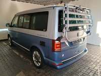 Pogled od pozadi levo