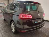 Pogled od pozadi levo