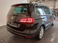 Pogled od pozadi desno