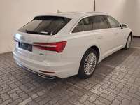 Pogled od pozadi desno