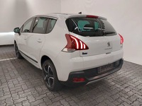 Widok z tyłu po stronie lewej