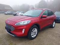 Skats no kreisās puses priekšā