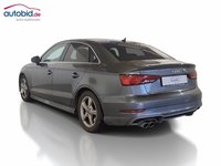 Vaade tagant vasakult