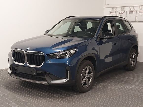 Vaizdas iš priekio kairės