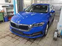 Widok z przodu po stronie prawej