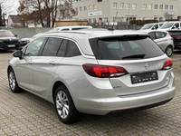 Вид сзади слева