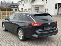 Вид сзади слева