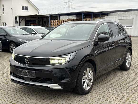 Вид спереди слева