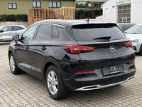 Вид сзади слева