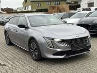 Вид спереди справа