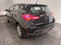 Widok z tyłu po stronie lewej