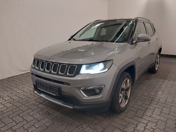 Pogled od napred levo