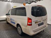 Pogled od pozadi levo