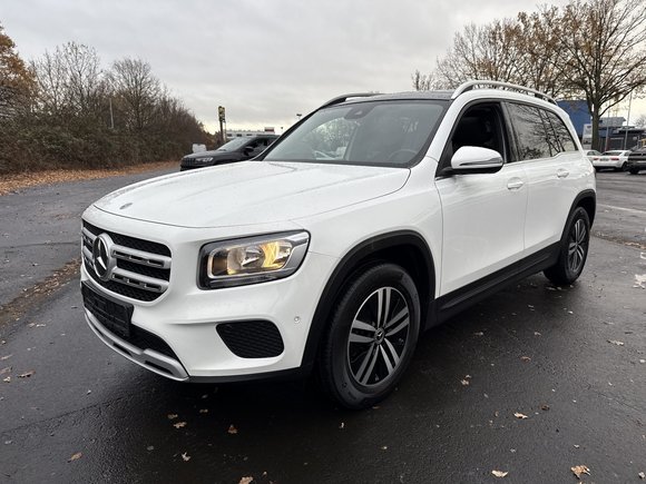 Вид спереди слева