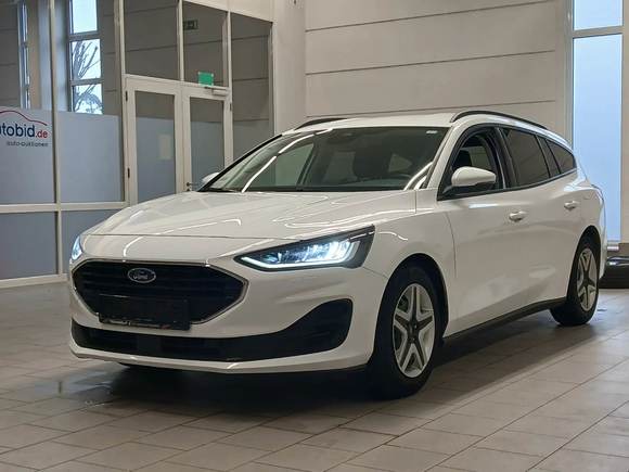 Вид спереди слева