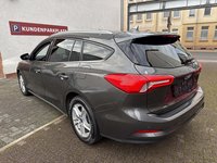 Вид сзади слева