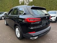 Вид сзади слева