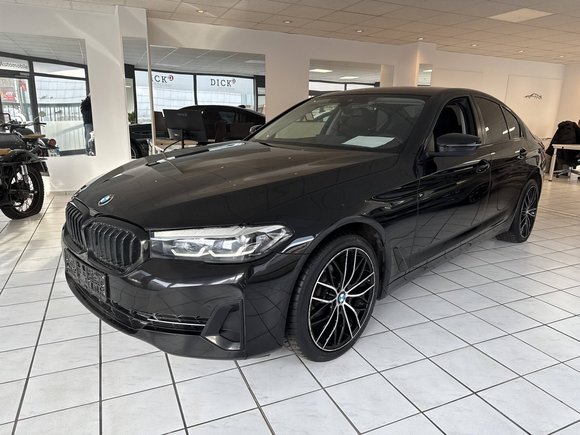 Вид спереди слева