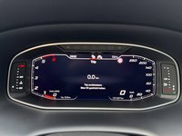 Pohľad na združený prístroj na palubnej doske