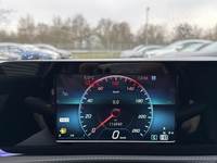 Вид на приборную панель