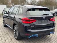 Вид сзади слева