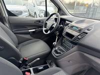 Вид на салон