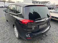 Вид сзади слева