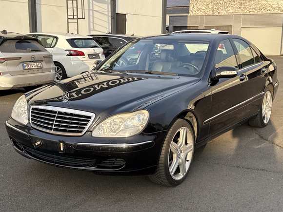 Вид спереди слева