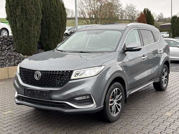 Вид спереди слева